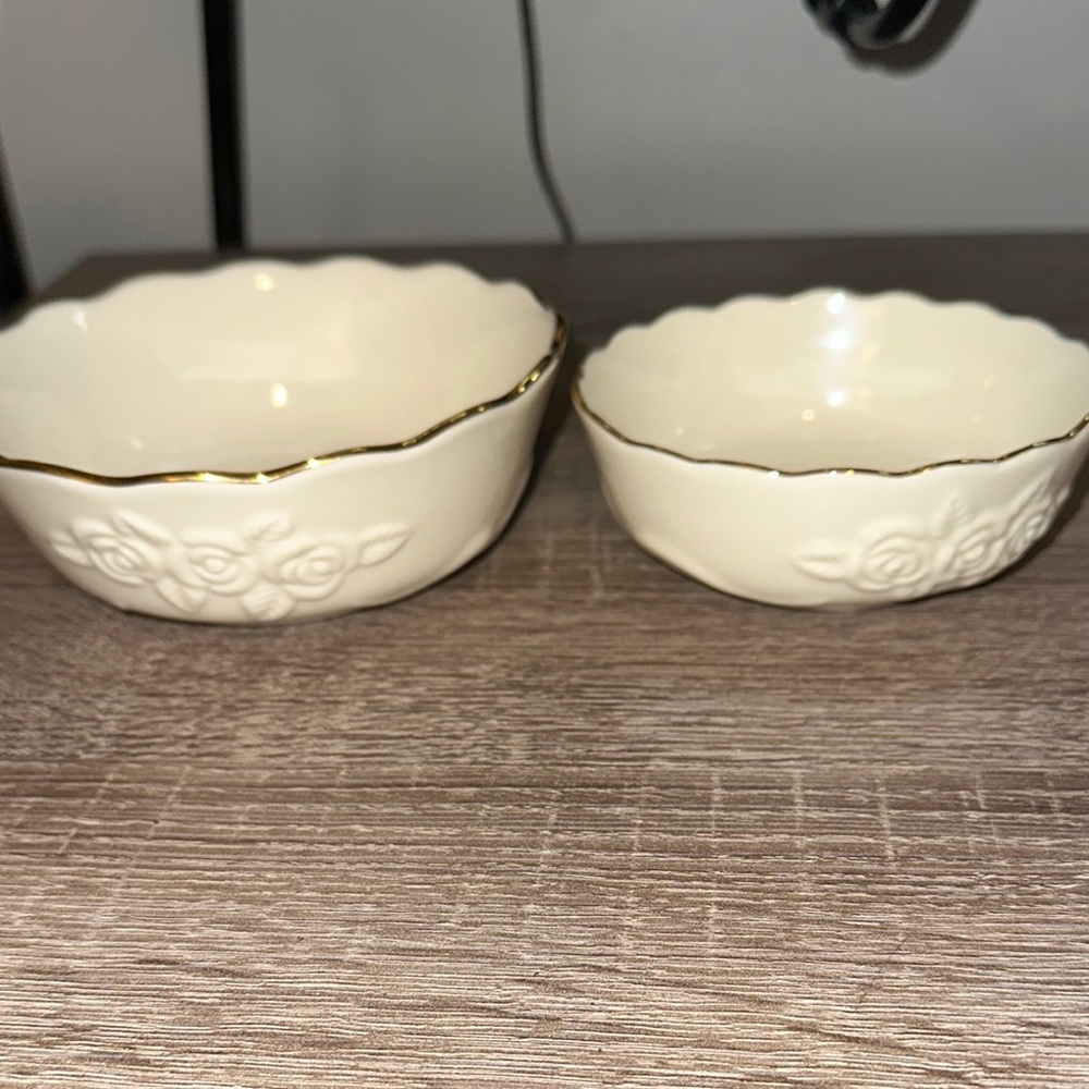 Lenox Cream and Gold Serveware Bowls with Scalloped Rim Set 5.8/5.6”